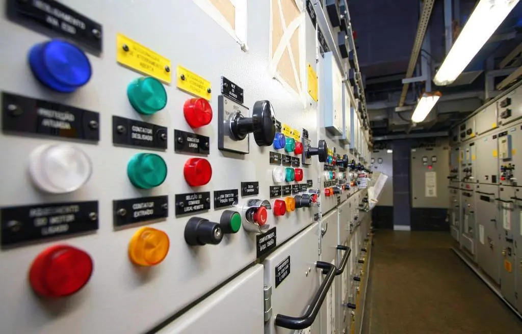 Automatización y PLC en Instalaciones Navales 3