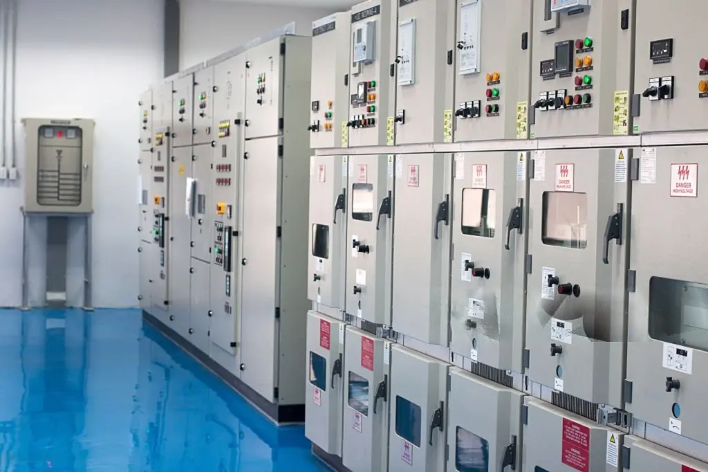 Cuadros Eléctricos y Distribución de Potencia en Buques 2