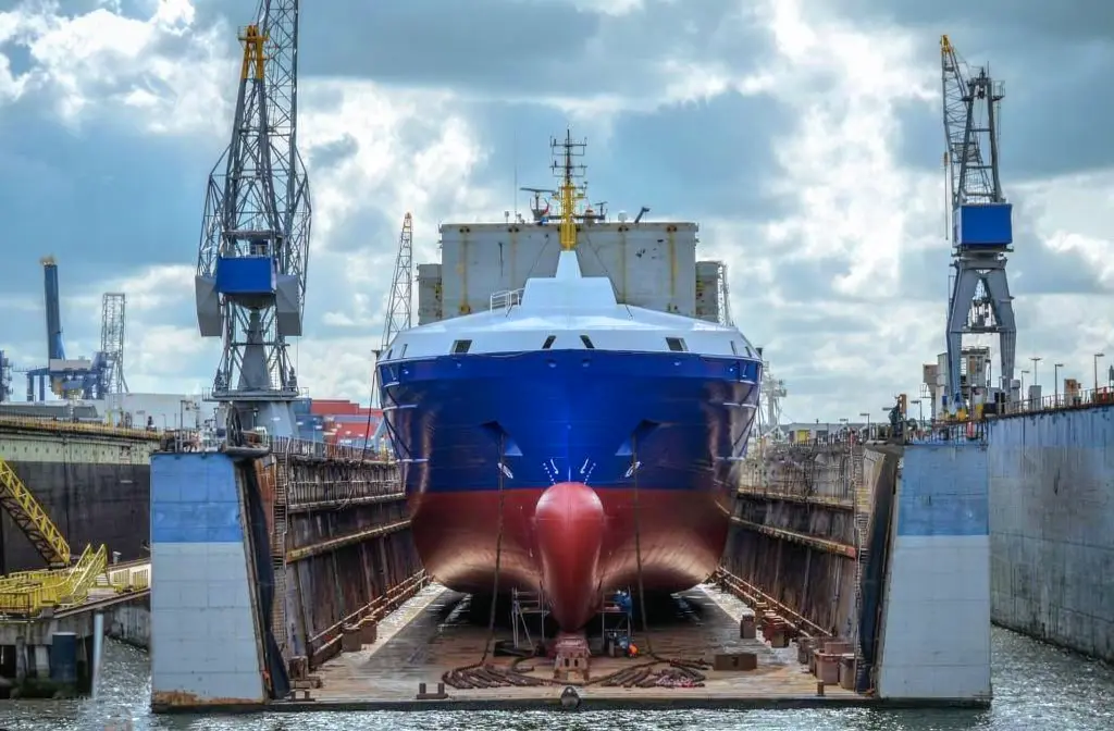 Gestión de Paradas Técnicas y Dique Seco (Dry-Dock) 2